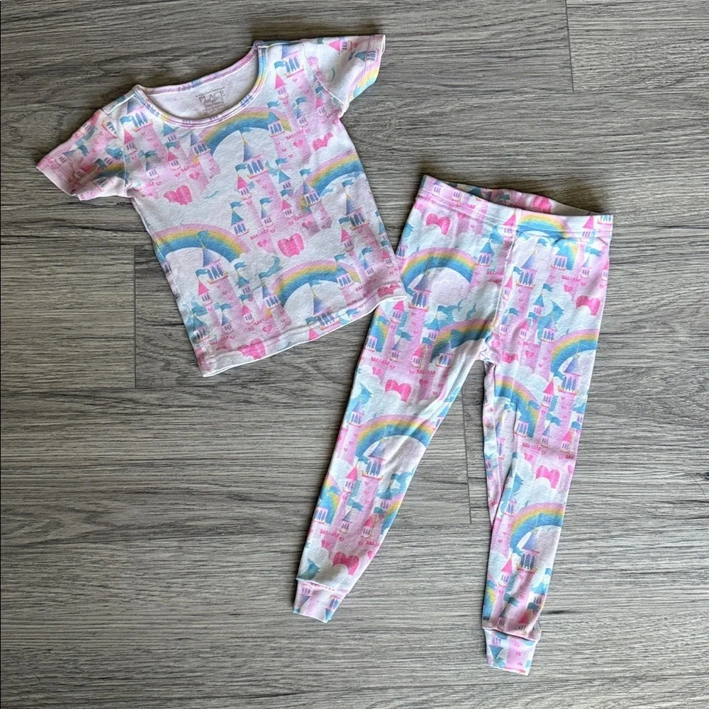 The Children's Place Rainbow Castle Print Pajama Set Size 2T